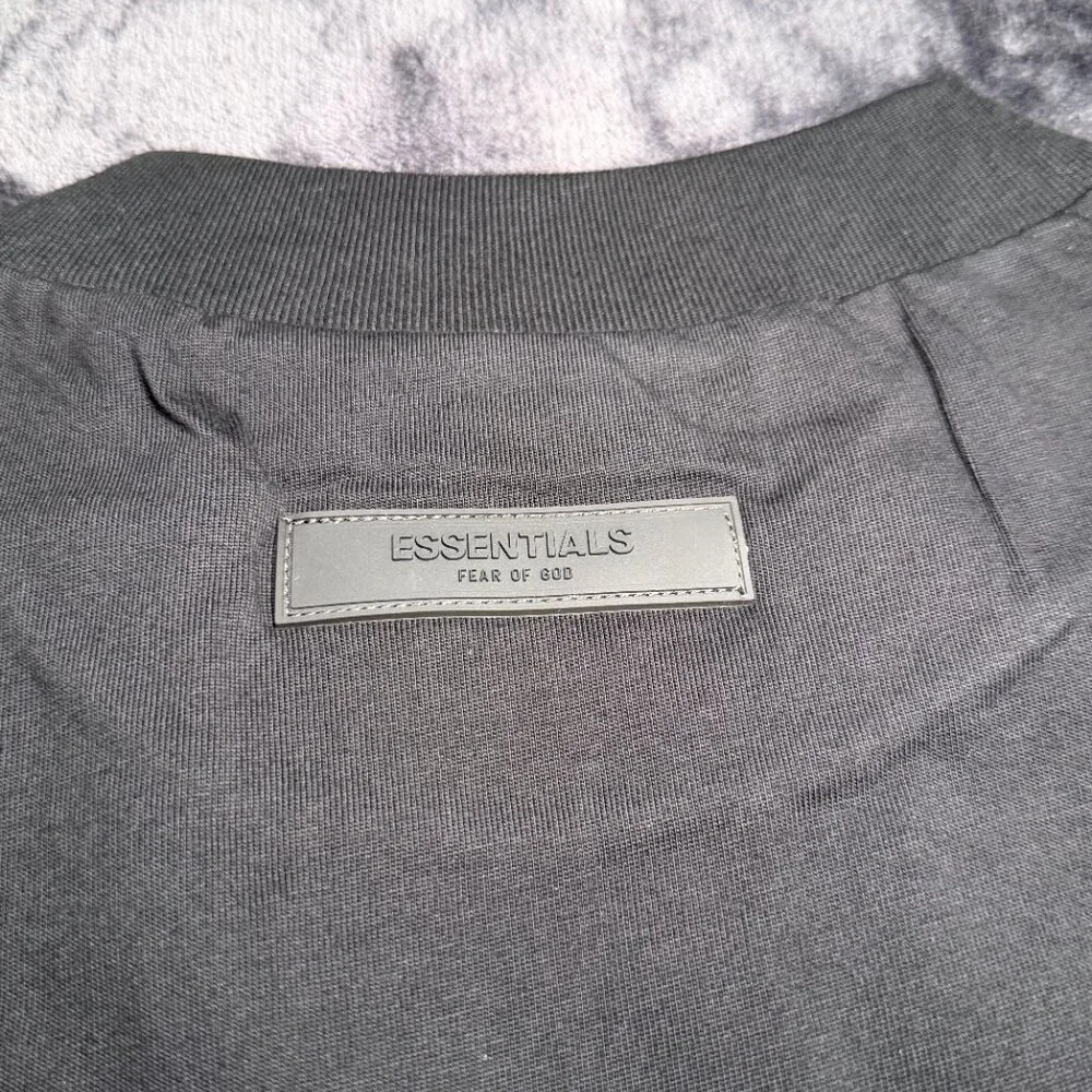 Fear of God Essentials Black T-Shirt BNWT Authentic โ
- Picture 6 of 9